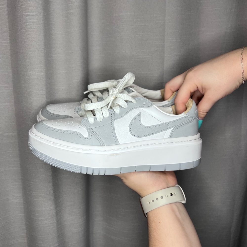Jordan 1s Elevate Low, Wolf Gray, Size 5